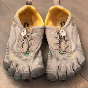 Vibram Fivefingers shoes